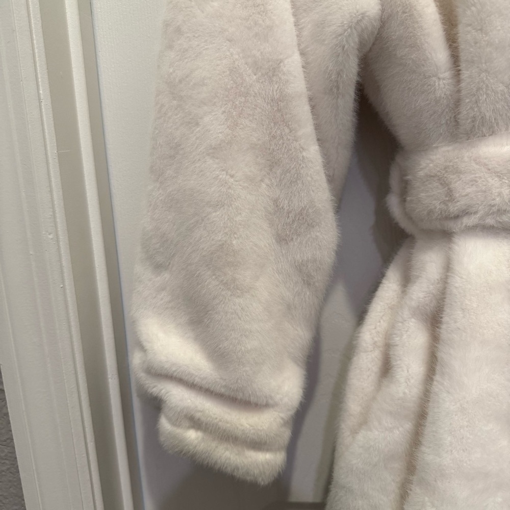 PB Teen Sweetheart Robe - Picture 7 of 10